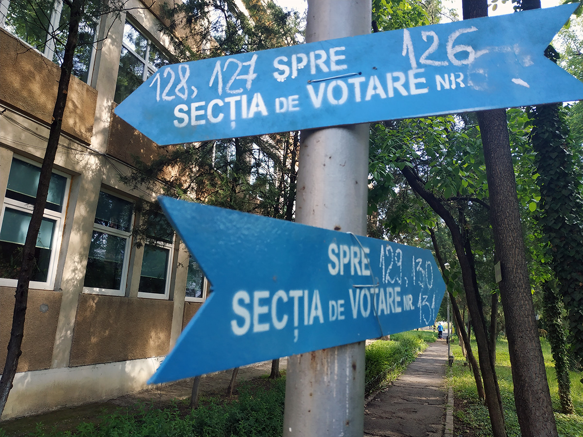 Info Timișoara vă arată prezența la vot, din oră în oră, la Timișoara pentru alegerile europarlamentare și referendum