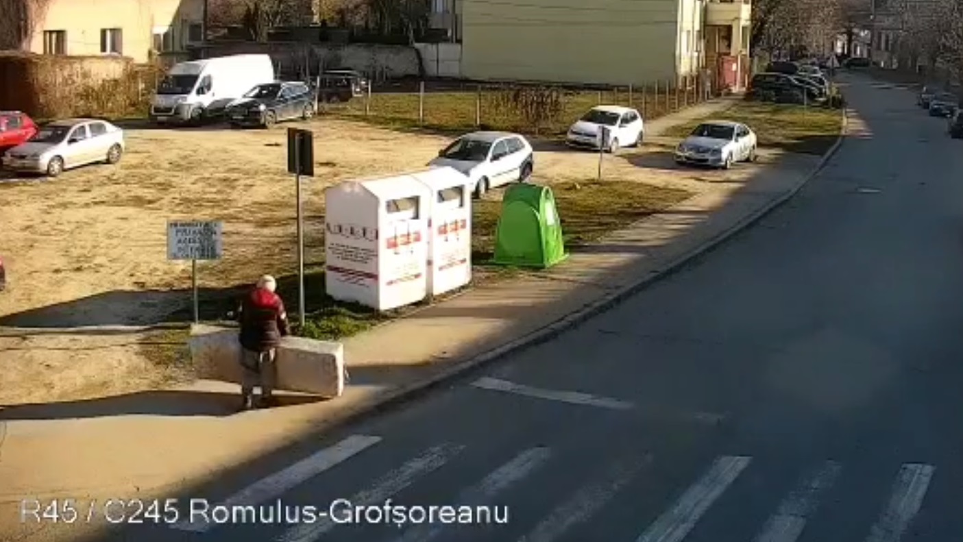 Timișoreni amendați după ce au aruncat deșeuri la colț de stradă VIDEO
