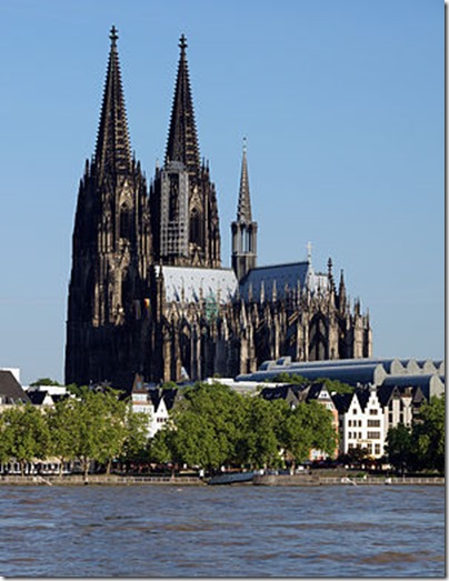 300px-Kölner_Dom_2013-06-06-01