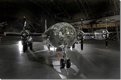 B-29_Enola_Gay_w_Crews