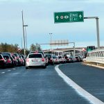 Acțiuni de amploare ale polițiștilor pe Autostrada A1 pentru gestionarea traficului intens autostrada_masini-1