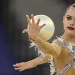 Annaliese_Dragan_gimnastica