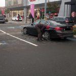 Șoferi amendați în Timișoara pentru staționarea pe locurile destinate persoanelor cu dizabilități și părinților cu copii mici – Amenzi de până la 10.000 de lei! 1-parcare_ilegala_TM