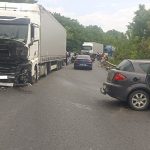 Accident grav lângă Coșava. Șofer de 37 de ani rănit după ce a intrat cu mașina într-un TIR pe DN 68 A accident_Cosava