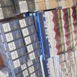 Captură record de țigări în Piața Iosefin: Un bărbat cu un BMW și unul pe trotinetă, prinși de jandarmi tigari_contrabanda